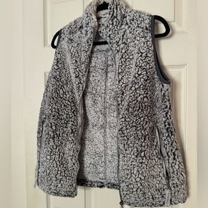 J. America small gray Sherpa vest